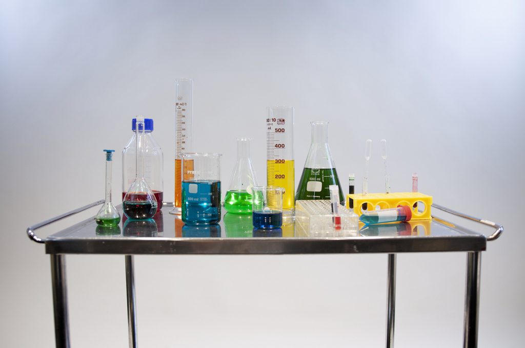 Chemistry lab table